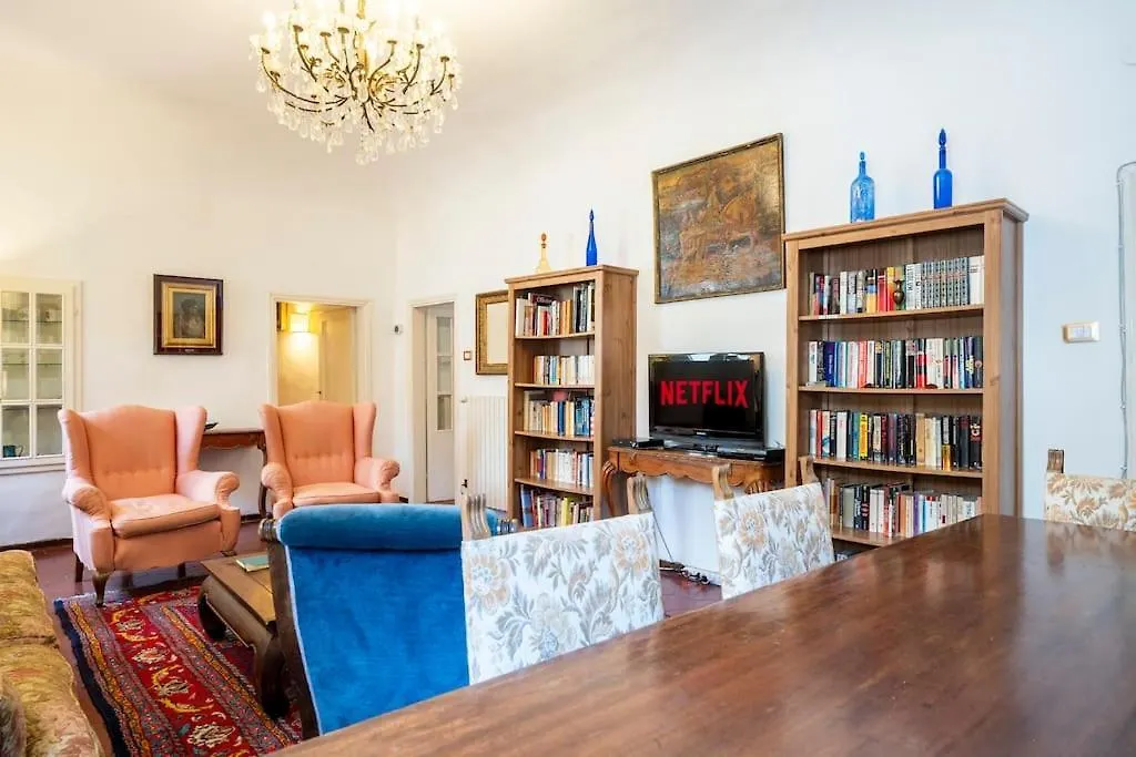 Apartment Tacconi - Signorile Appartamento 3Bdr Firenze 0*,  Italia